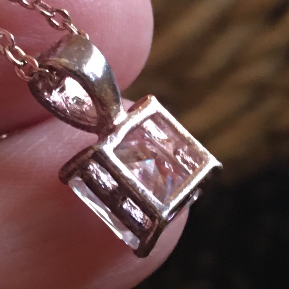 Vintage square cut cubic zirconia pendant on chain - Picture 8 of 10
